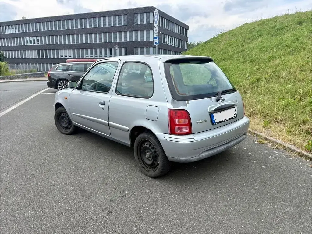 Gebraucht Nissan Micra 60 PS (44 kW) 2002 Silber Kleinwagen