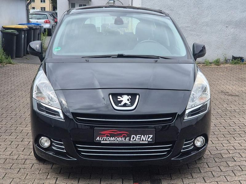 Schwarz Gebraucht 2012 Peugeot 5008 Active Van / Kleinbus | 3.699 € (Fairer Preis) - Bild 1/4