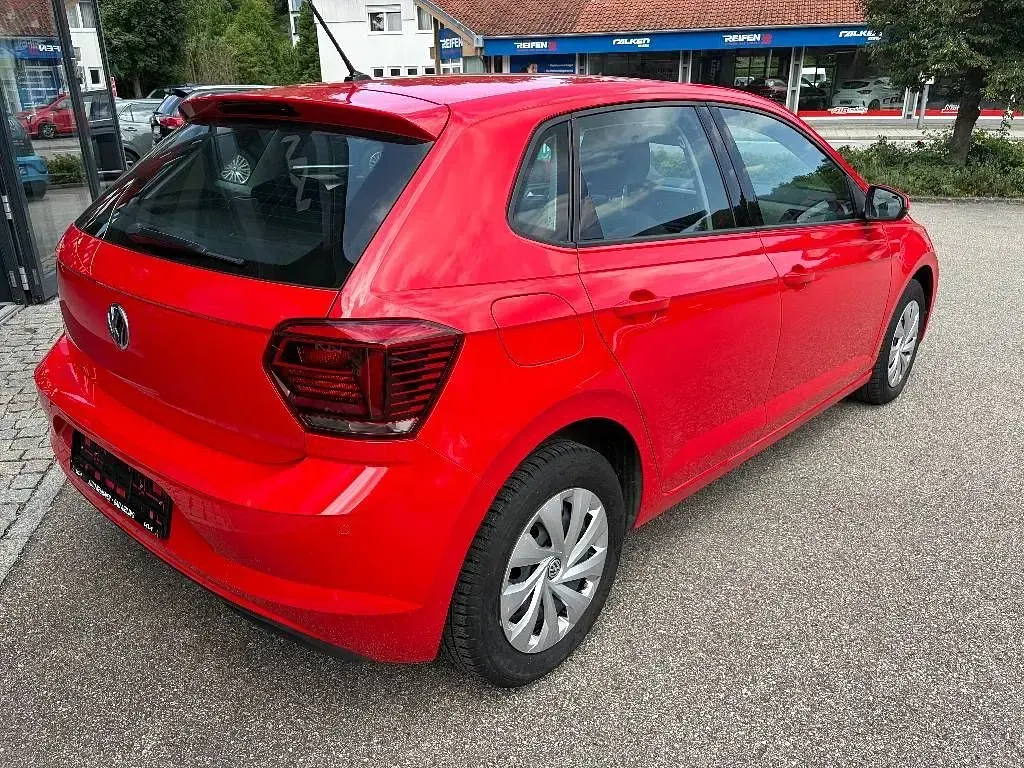 Gebraucht VW Polo Comfortline 95 PS (69 kW) 2018 Rot Limousine