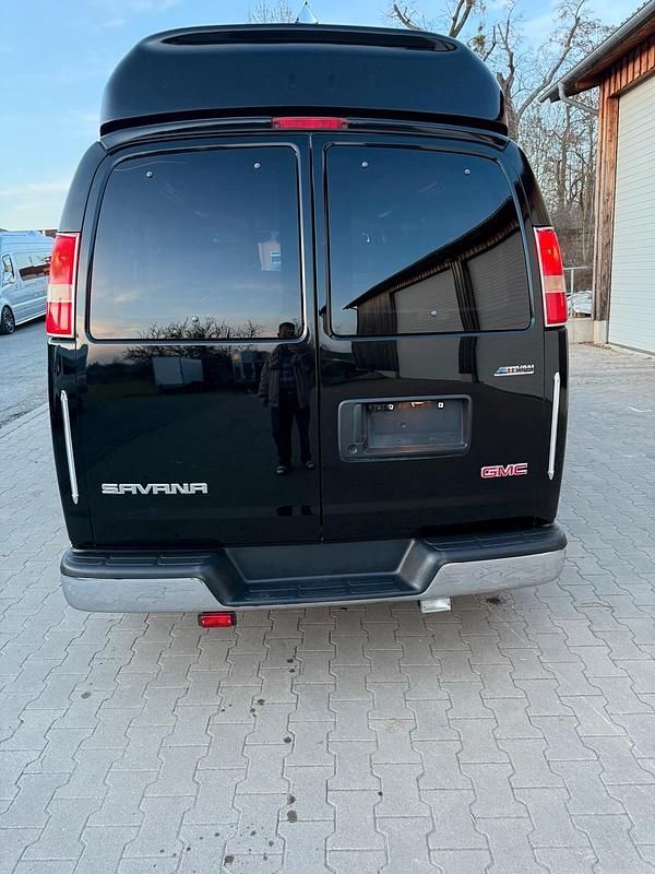 Gebraucht Chevrolet Express 300 PS (220 kW) 2008 Schwarz Van / Kleinbus