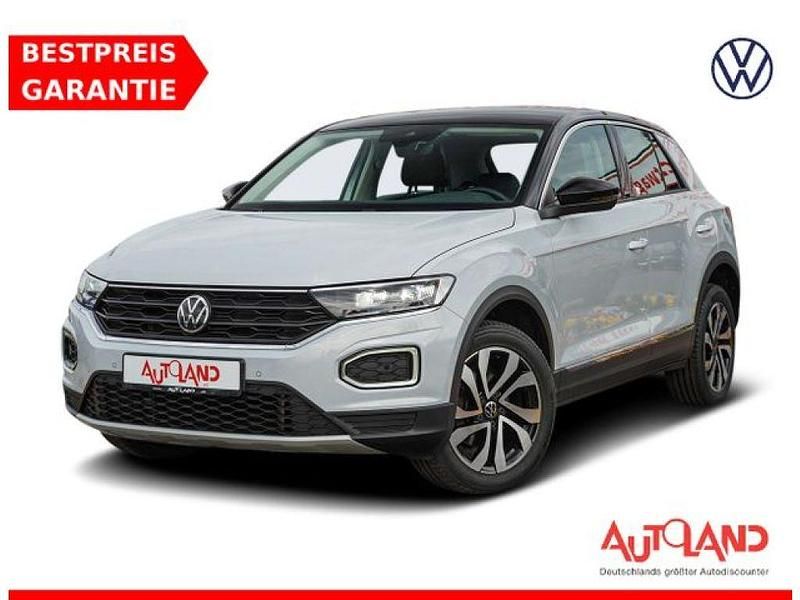Usado VW T-Roc Active 150 HP (110 kW) 2022 Azul SUV