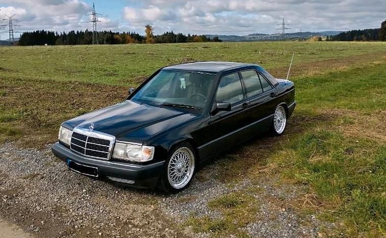 Schwarz Gebraucht 1994 Mercedes 190 Limousine | 8.999 € - Bild 1/4