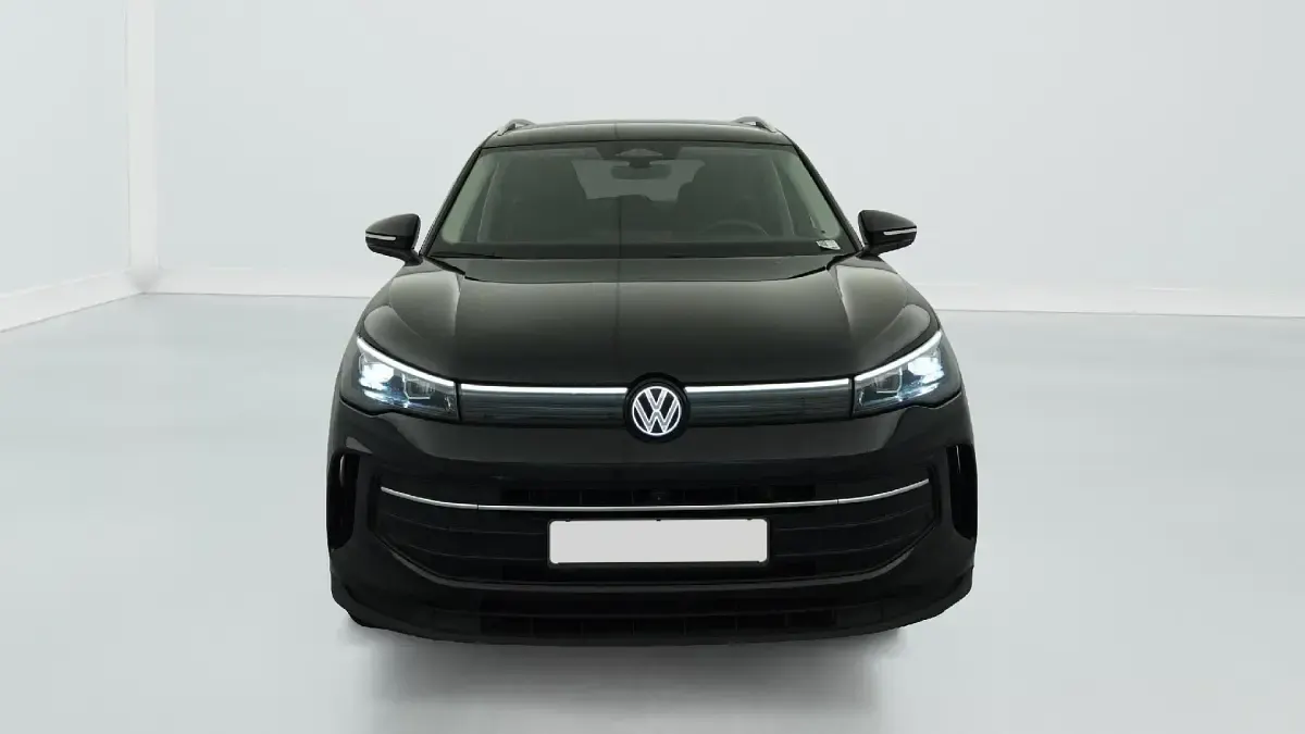 Gebraucht VW Tiguan Edition 129 PS (94 kW) 2025 Noir ebene SUV