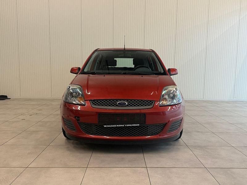 Gebraucht Ford Fiesta Fun X 69 PS (50 kW) 2007 Rot Kleinwagen
