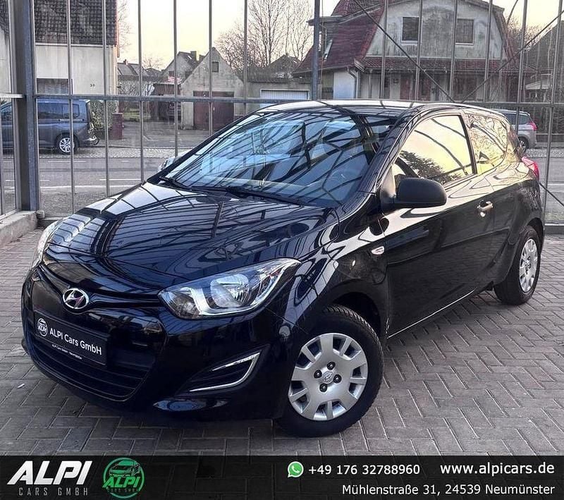 Gebraucht Hyundai i20 Edition 86 PS (63 kW) 2014 Schwarz Kleinwagen