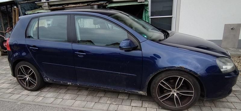 Gebraucht VW Golf V 102 PS (75 kW) 2004 Blau Kleinwagen