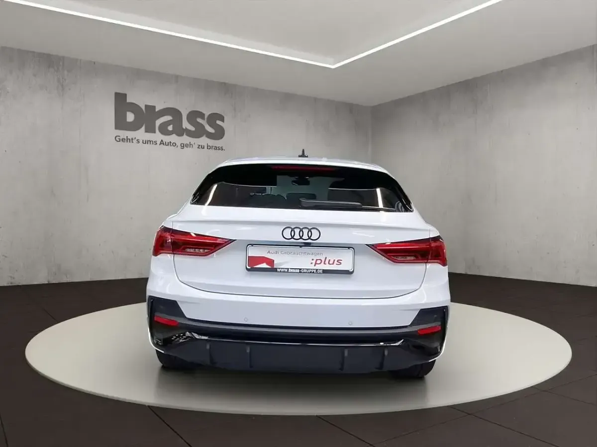 Gebraucht Audi Q3 S-Line 150 PS (110 kW) 2024 Gletscherweiß metallic SUV