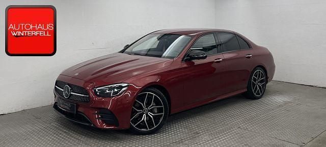Hyazinthrot Gebraucht 2022 Mercedes E400 AMG Limousine | 46.800 € (Fairer Preis) - Bild 1/4