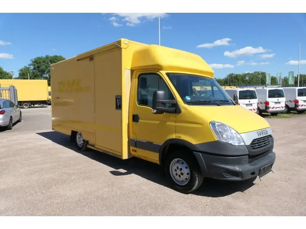 Gebraucht Iveco Daily 106 PS (77 kW) 2012 Gelb Van