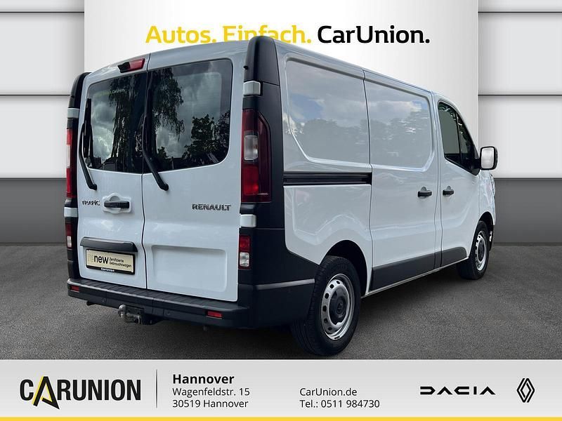 Gebraucht Renault Trafic Komfort 131 PS (96 kW) 2022 Arktis weiß Van / Kleinbus