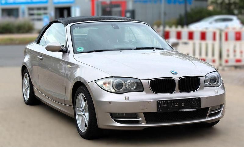 Grau Gebraucht 2009 BMW 118 Cabriolet Sport Line Cabrio | 4.390 € (Fairer Preis) - Bild 1/4