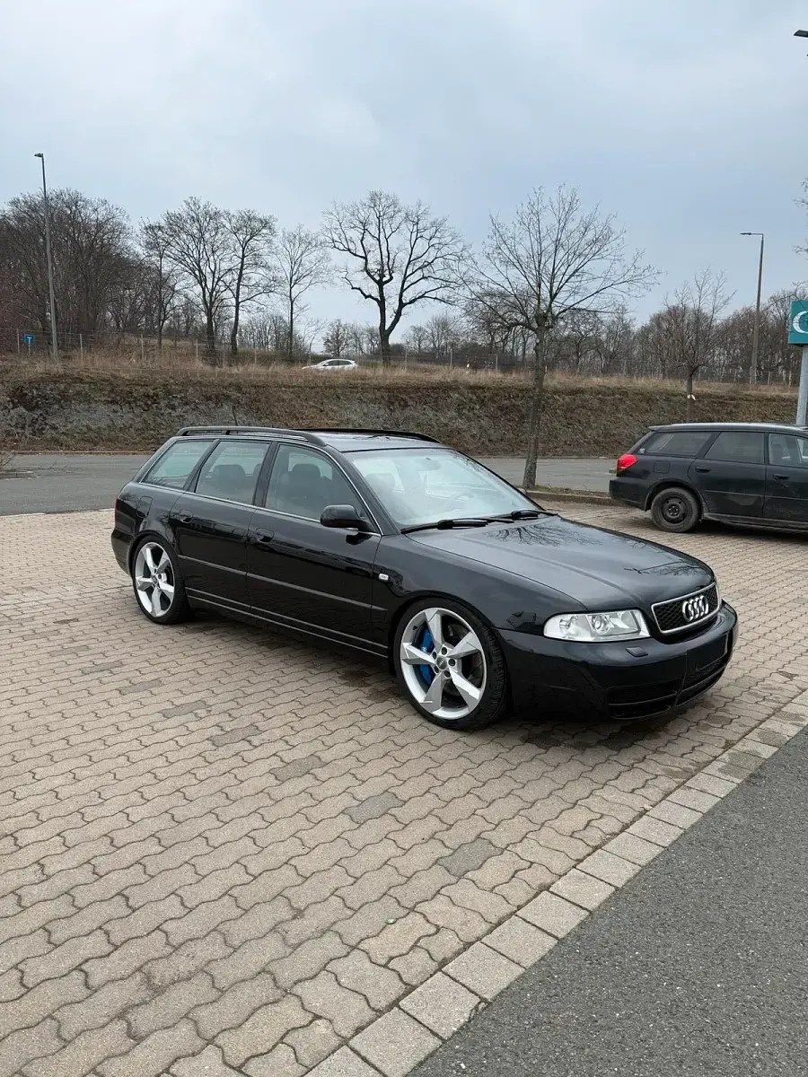 Second-hand Audi S4 265 CP (194 kW) 2001 Negru Break