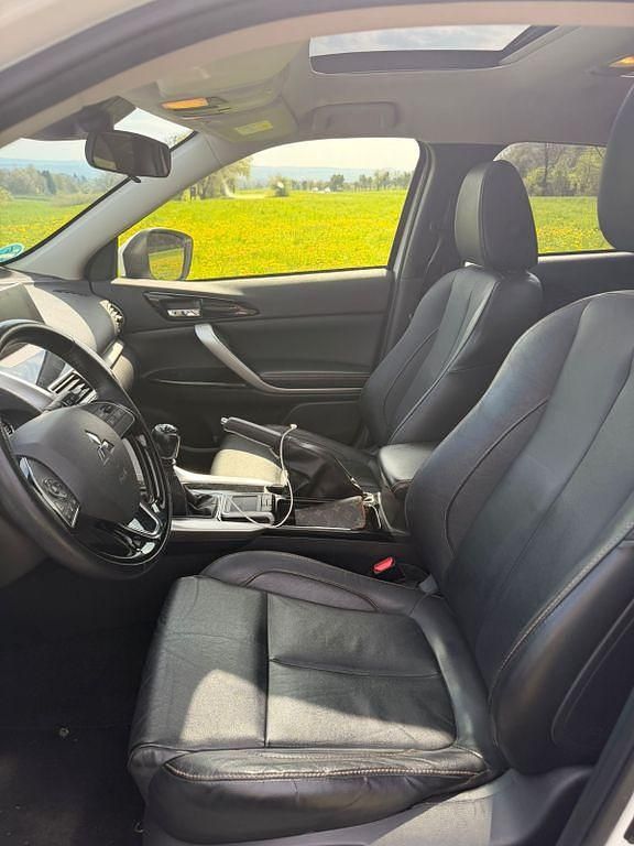 Gebraucht Mitsubishi Eclipse Cross 163 PS (119 kW) 2018 Weiß SUV