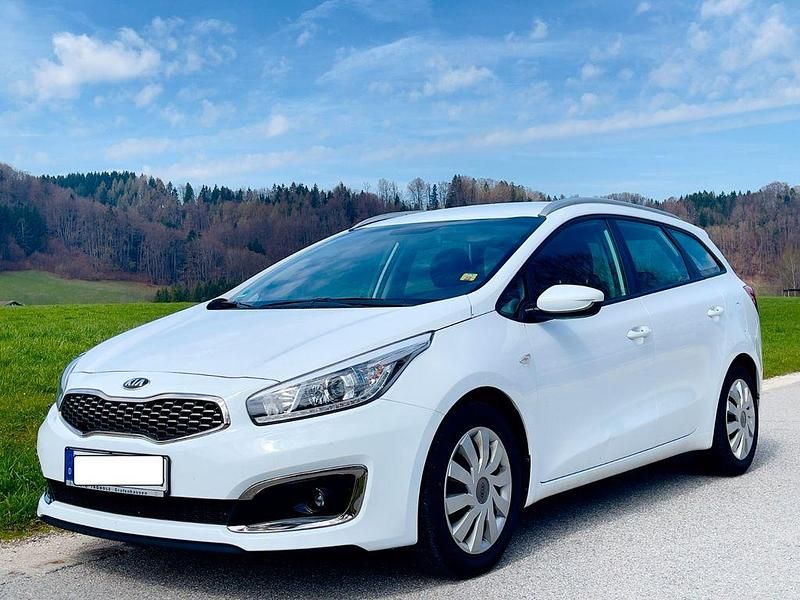 Usado Kia Ceed Platinum Edition 135 HP (99 kW) 2018 Branco Citadino