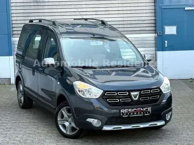 Gebraucht Dacia Dokker Stepway 102 PS (75 kW) 2018 Grau Van / Kleinbus