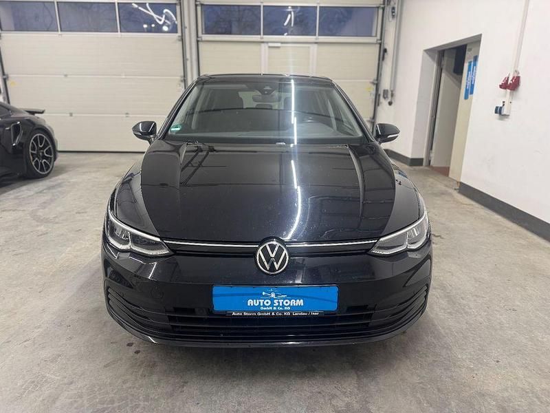 Second-hand VW Golf VII Life 150 CP (110 kW) 2020 Negru Berlinǎ