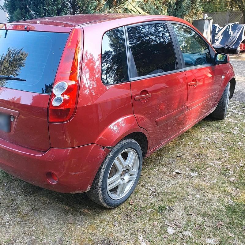 Gebraucht Ford Fiesta 70 PS (51 kW) 2007 Kleinwagen