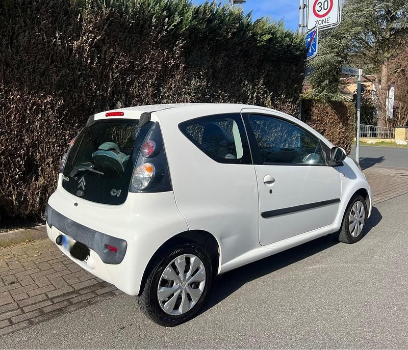 Gebraucht Citroën C1 69 PS (50 kW) 2010 Weiß Kleinwagen