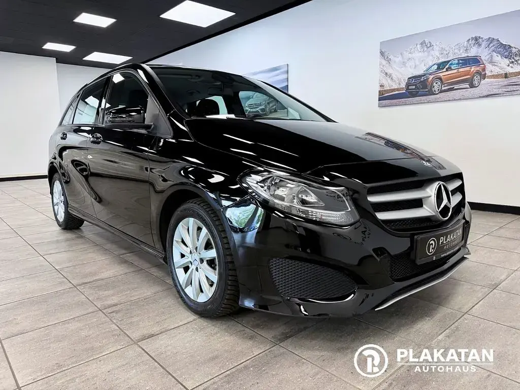 Gebraucht Mercedes B200 136 PS (100 kW) 2015 Schwarz Kleinwagen