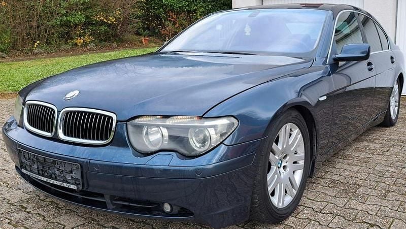 Blau Gebraucht 2003 BMW 740 Sport Line Limousine | 4.499 € (Fairer Preis) - Bild 1/4