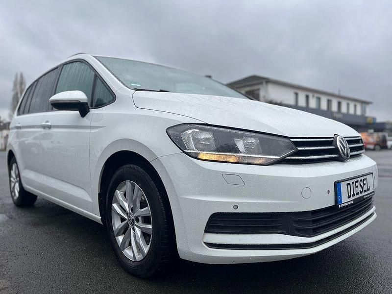 Gebraucht VW Touran Highline 150 PS (110 kW) 2017 Weiß Van / Kleinbus