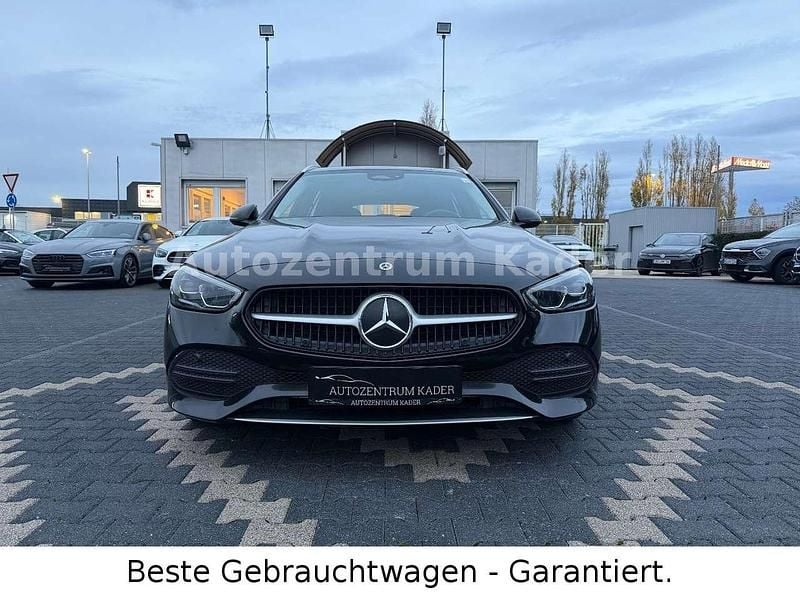 Gebraucht Mercedes C220 200 PS (147 kW) 2022 Obsidianschwarz Kombi