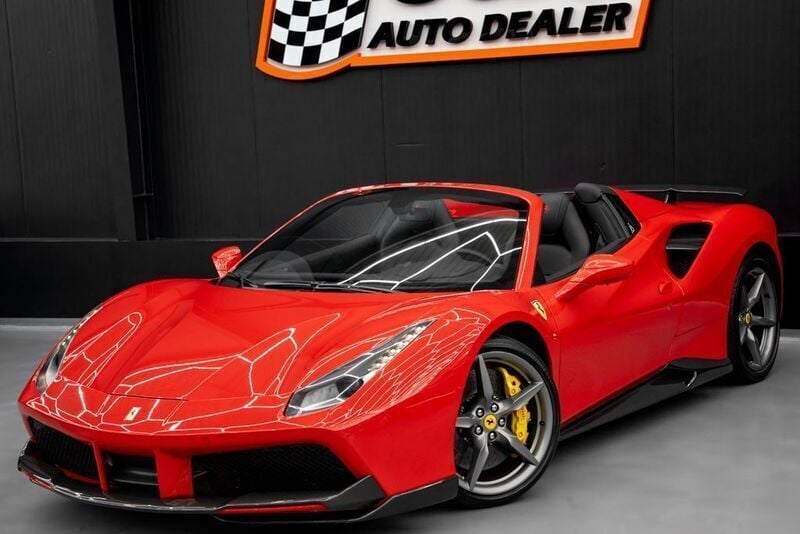 Gebraucht Ferrari 488 669 PS (492 kW) 2018 Rot Cabrio