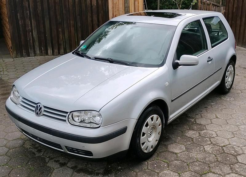Silber Gebraucht 2003 VW Golf IV Ocean Kleinwagen | 349 € (Superpreis) - Bild 1/4
