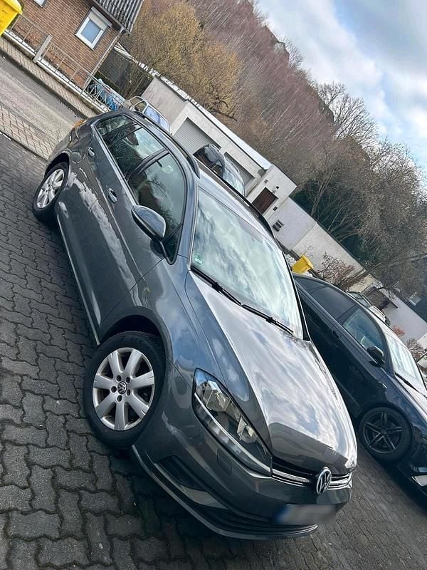 Gebraucht VW Golf VII 116 PS (85 kW) 2020 Andere farben Kombi