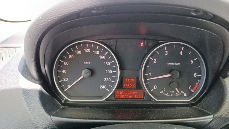 Schwarz Gebraucht 2011 BMW 116 Kleinwagen | 4.750 € (Fairer Preis) - Bild 1/4