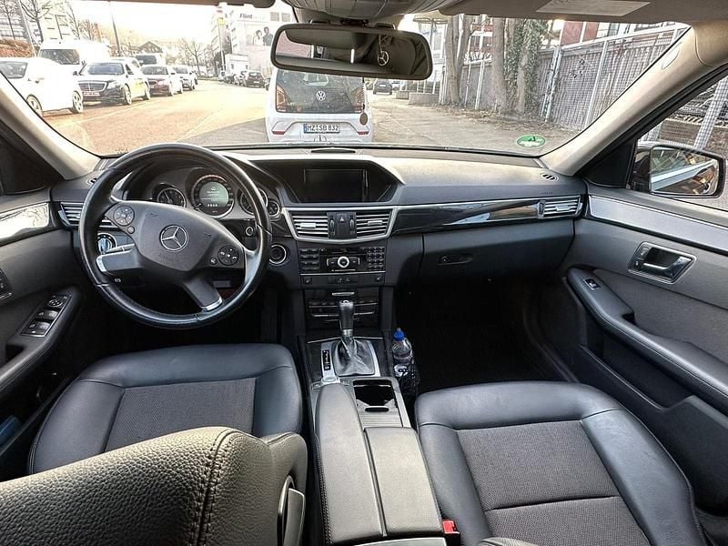 Gebraucht Mercedes E250 AMG 206 PS (151 kW) 2010 Braun Limousine