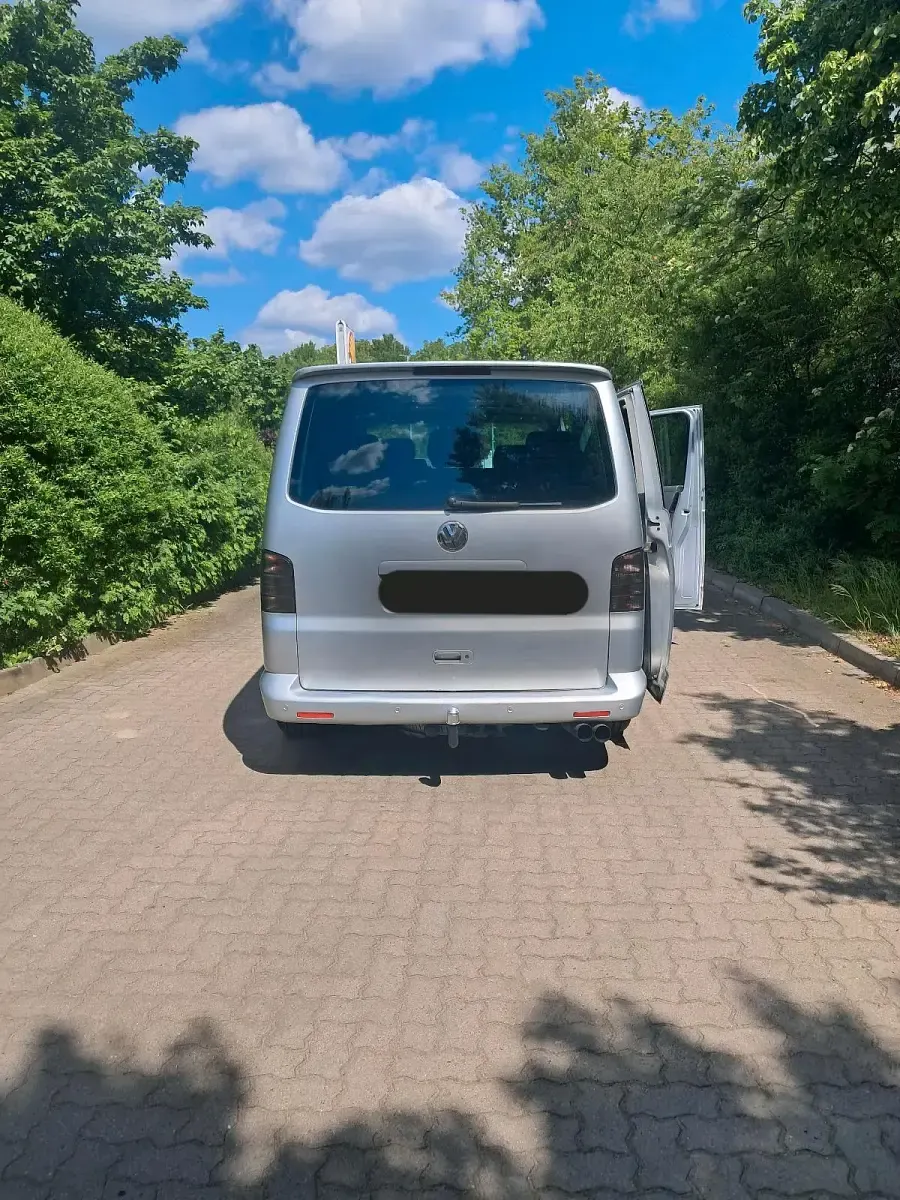 Gebraucht VW Caravelle 174 PS (127 kW) 2005 Silber Van