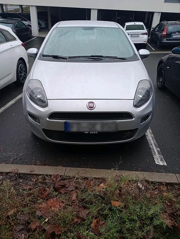 Grau Gebraucht 2012 Fiat Punto Kleinwagen | 3.799 € (Fairer Preis) - Bild 1/4