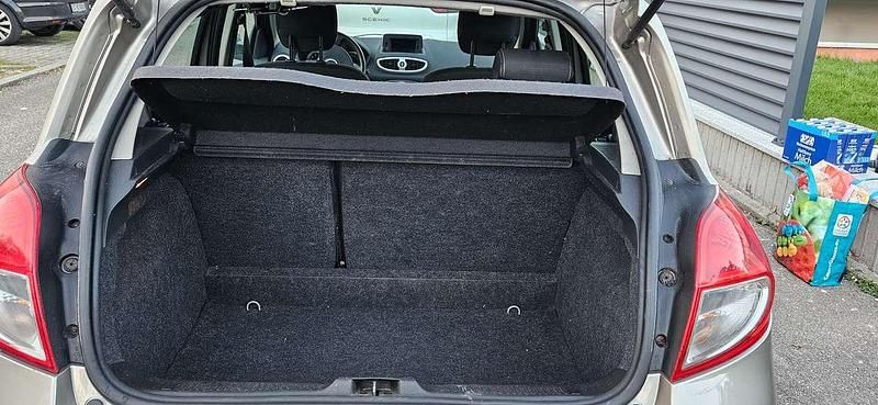 Gebraucht Renault Clio II Expression 75 PS (55 kW) 2011 Bronze Limousine