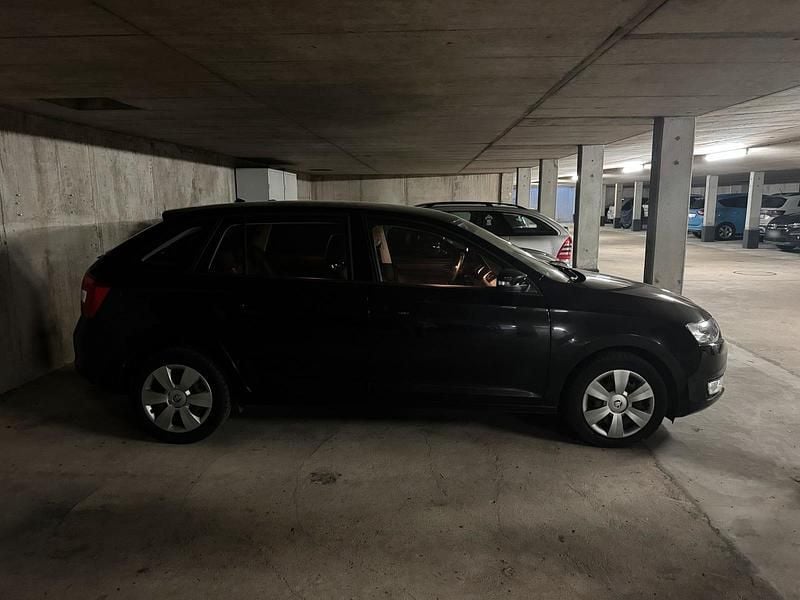 Second-hand Skoda Rapid 90 CP (66 kW) 2017 Negru Hatchback