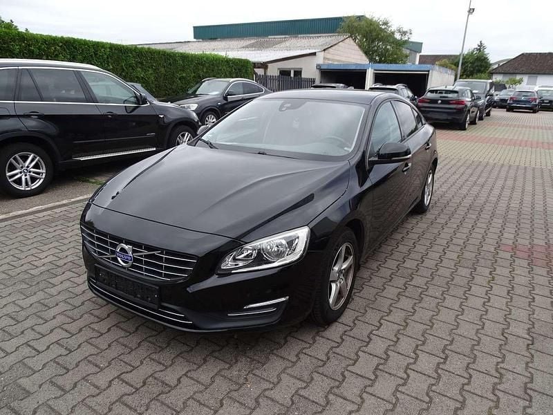 Gebraucht Volvo S60 Kinetic 150 PS (110 kW) 2015 Schwarz Limousine