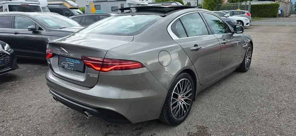 Gebraucht Jaguar XE S 250 PS (183 kW) 2020 Silber Limousine