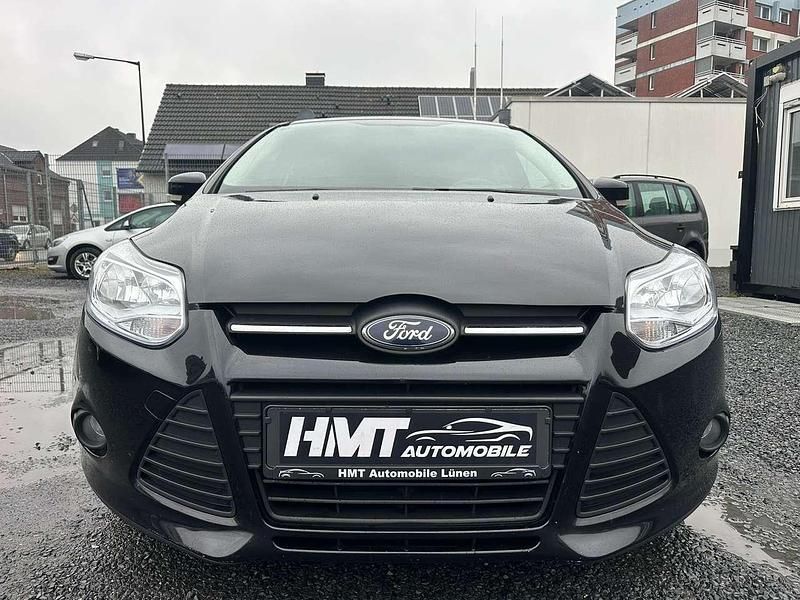 Gebraucht Ford Focus Trend 150 PS (110 kW) 2011 Pantherschwarz metallic Kleinwagen