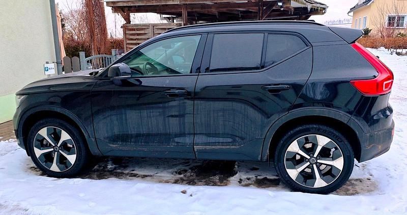 Gebraucht Volvo XC40 Plus 197 PS (144 kW) 2024 Schwarz SUV