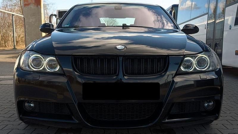 Second-hand BMW 320 Performance 150 CP (110 kW) 2005 Negru Berlinǎ