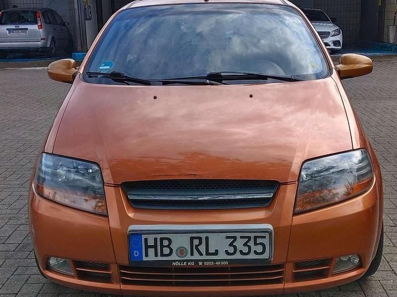 Orange Gebraucht 2005 Chevrolet Kalos SX Limousine | 2.150 € (Teuer) - Bild 1/4
