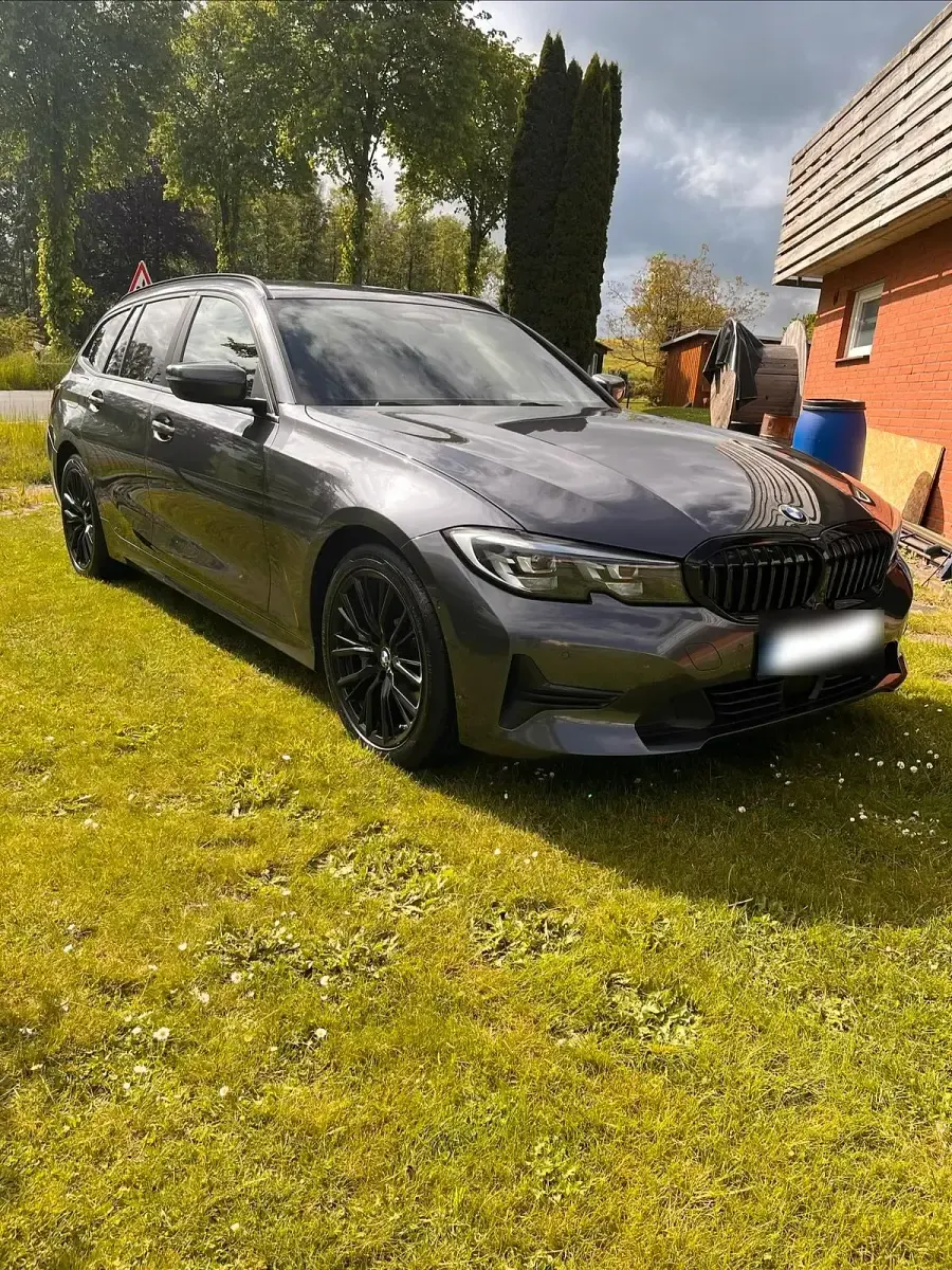 Gebraucht BMW 330 265 PS (194 kW) 2019 Grau Kombi