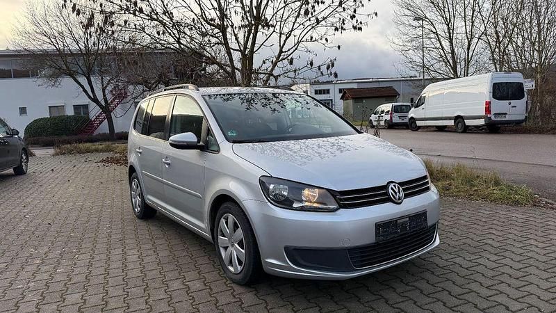 Gebraucht VW Touran Comfortline 140 PS (102 kW) 2013 Silber Van / Kleinbus