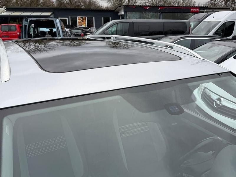 Gebraucht VW Touran Life 105 PS (77 kW) 2014 Silber Van / Kleinbus