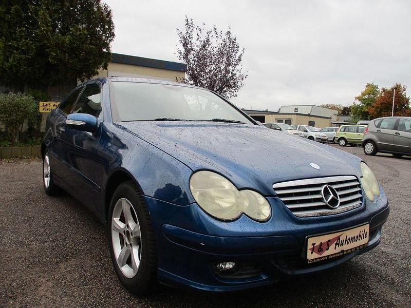 Blau Gebraucht 2005 Mercedes C160 Coupé | 2.699 € (Superpreis) - Bild 1/4