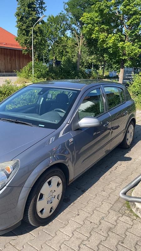 Gebraucht Opel Astra 105 PS (77 kW) 2007 Grau Kleinwagen