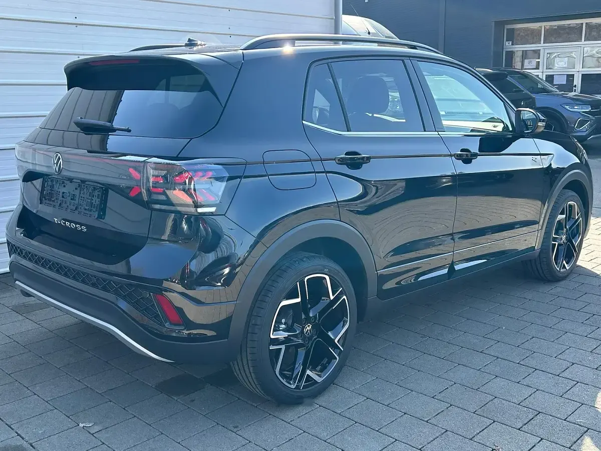 Neu VW T-Cross R-line 150 PS (110 kW) 2025 Rauchgrau metallic SUV