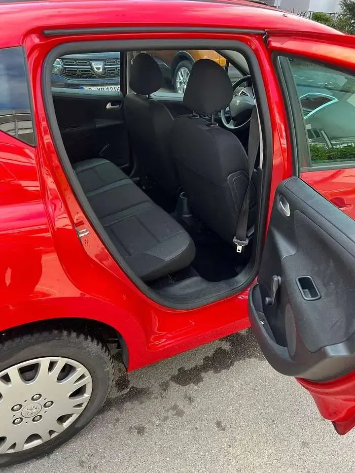 Gebraucht Peugeot 207 Urban Move 73 PS (53 kW) 2011 Kombi