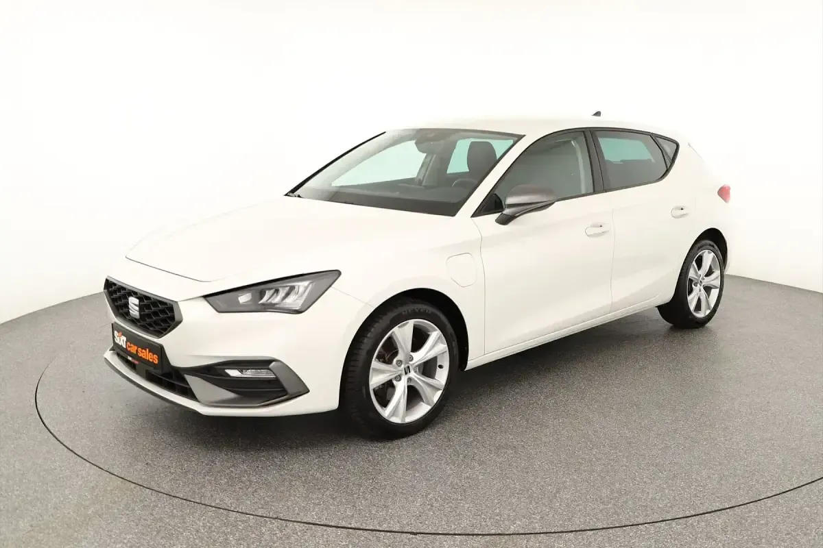 Gebraucht Seat Leon FR 150 PS (110 kW) 2022 Weiß Limousine