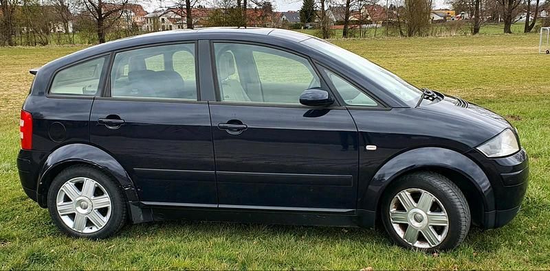 Gebraucht Audi A2 75 PS (55 kW) 2001 Blau Kleinwagen